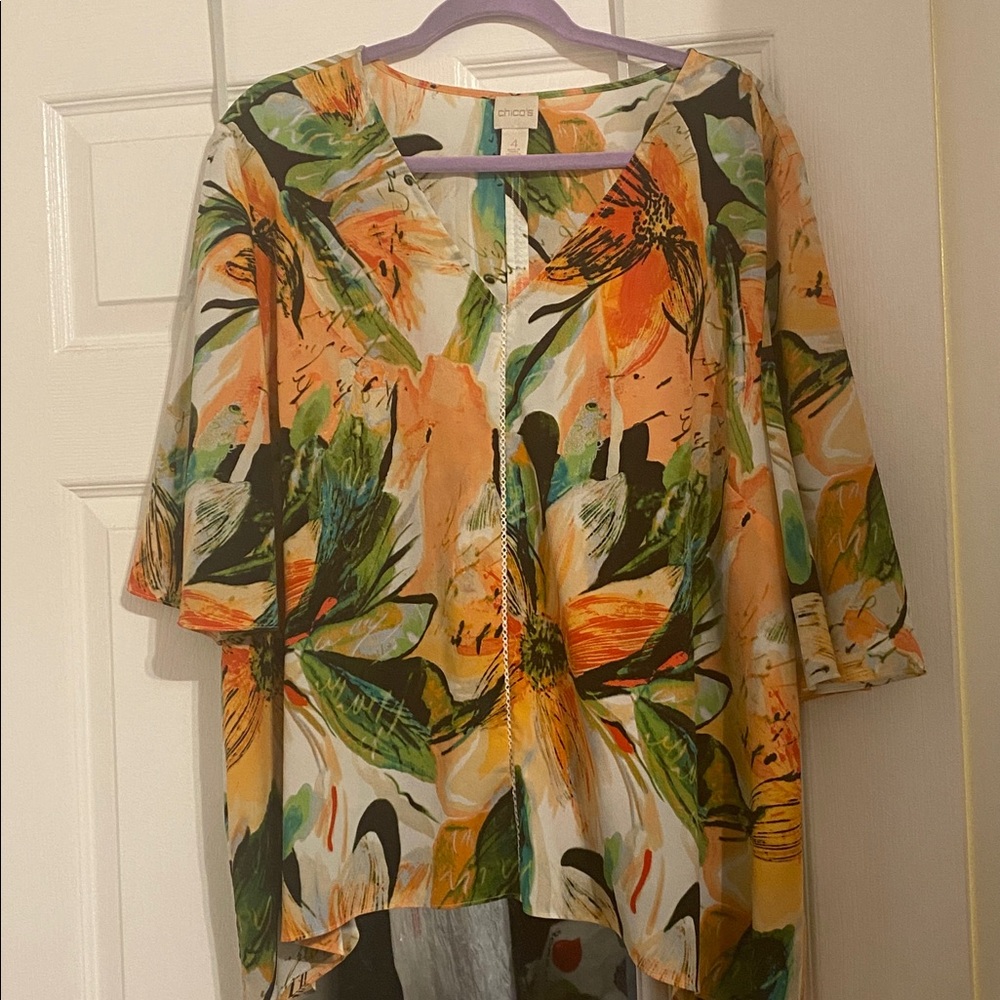 CHICOS Tropical Half Sleeve size 4 Pit to Pit 26 in, Sharkbite hem 26 to 31
